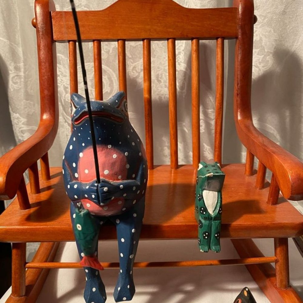 VINTAGE WOODEN FIGURINES - GONE FISHING III - Picture 2 of 9